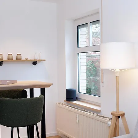 Lee 61 Apartman *
