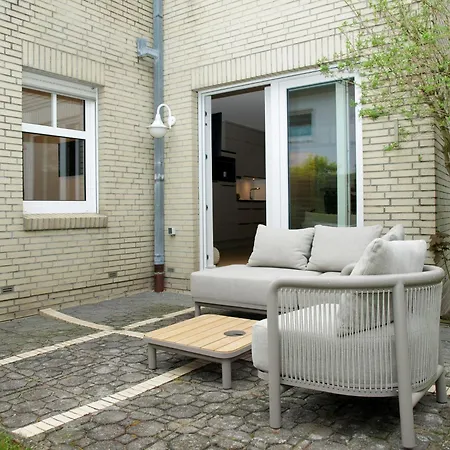 Apartman Lee 61 *